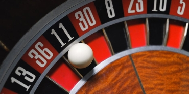 Haftalik-30-Dakika-Uzeri-Telefon-Gorusmeleri-Yuksek-Tansiyon-Riskini-Artiriyor-featured