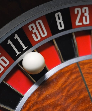 Haftalik-30-Dakika-Uzeri-Telefon-Gorusmeleri-Yuksek-Tansiyon-Riskini-Artiriyor-featured