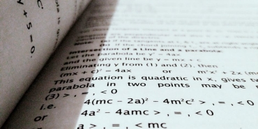 Matematik-Felsefesinde-Yapilandirmacilik-Bilgi-Insa-mi-Ediliyor-featured