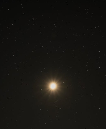 Gokyuzundeki-Parlak-Isigin-Sirri-Bir-Yildiz-mi-Gezegen-mi-featured