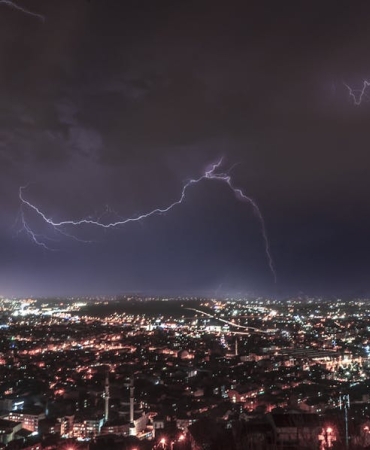 Yildirim-ve-Simsek-Nasil-Olusur-Bilim-Dunyasi-Acikliyor-featured